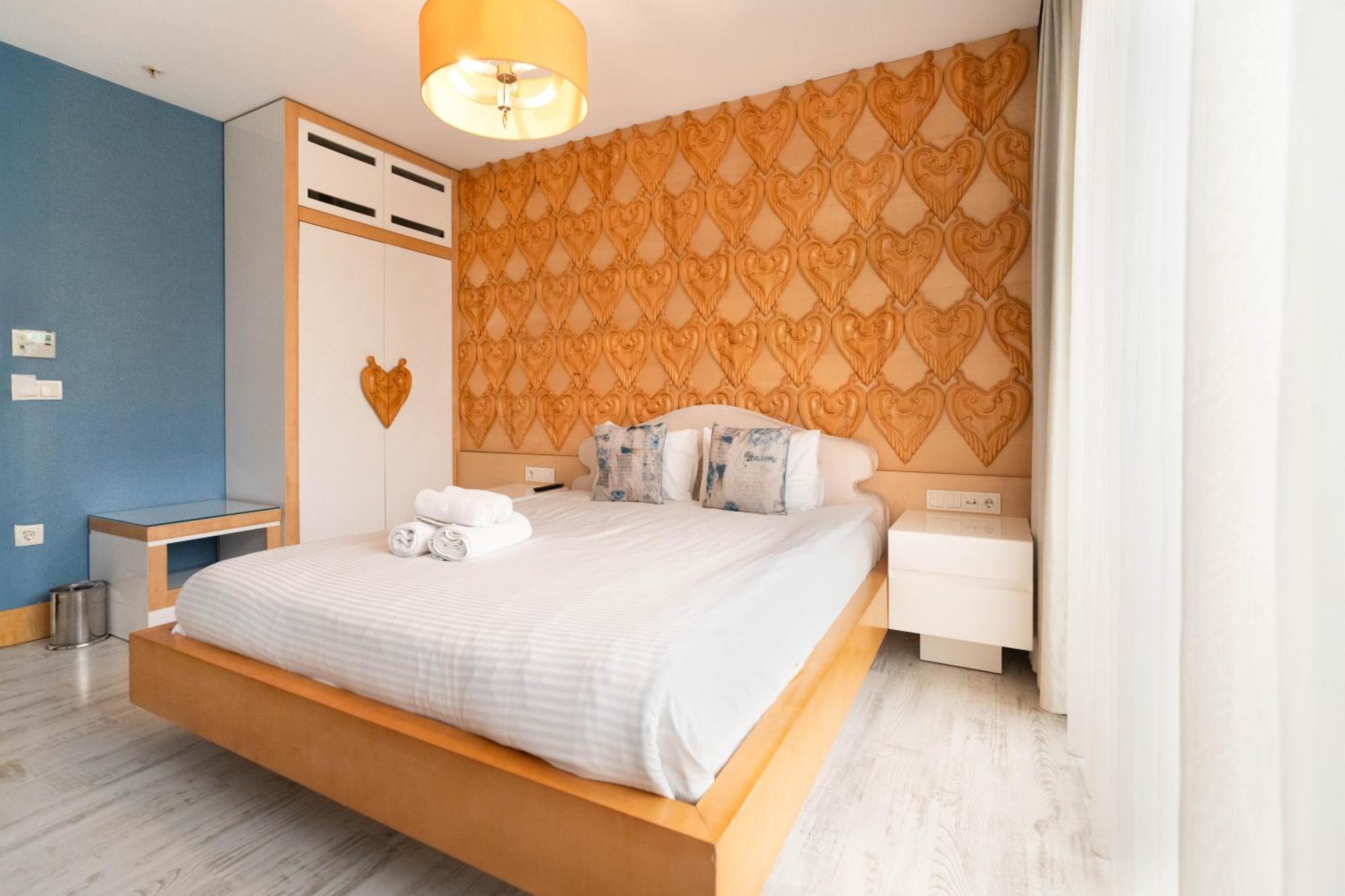 Golden Pars (adults Only) 3*