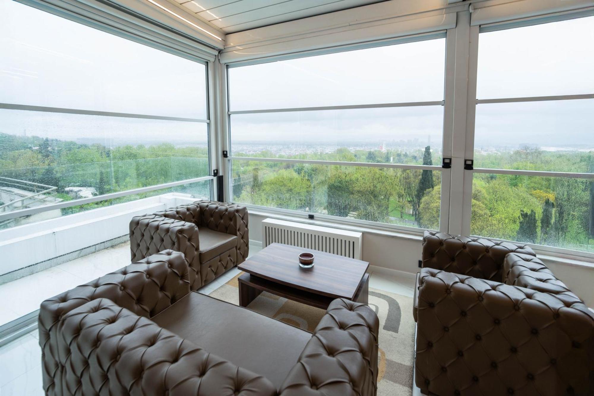 Golden Pars (adults Only) 3*